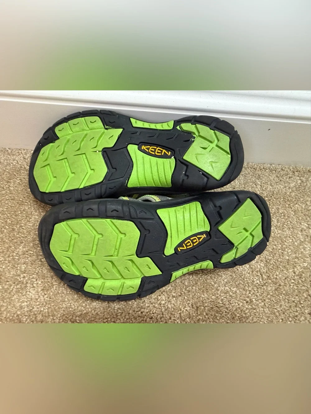 Keen Newport Grey Green H2 Waterproof Outdoor Sandals Youth Size 3